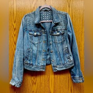 Aritzia Talula studded Jean jacket,Size medium